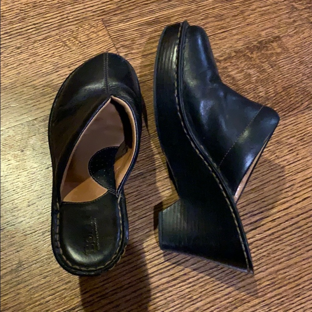 Born black leather clogs - size 8
